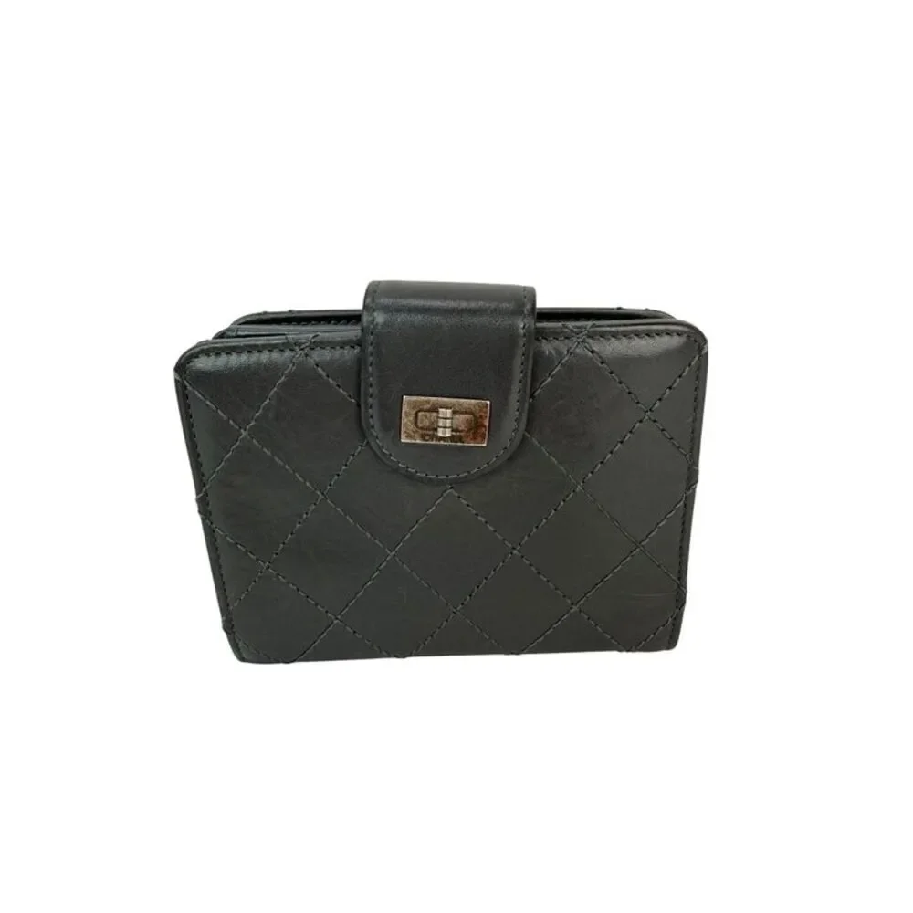 Chanel aged calfskin 2.55 Reissue Zip Gray Compact Wallet